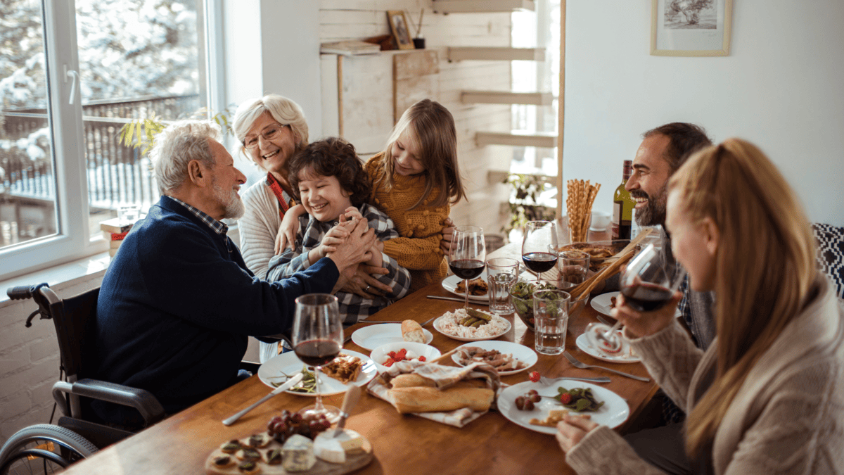 The Importance of Family Engagement with Aging Loved Ones During the Holidays